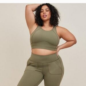 Torrid Low-Impact Wireless Longline Active Sports Bra in Olive Size 0